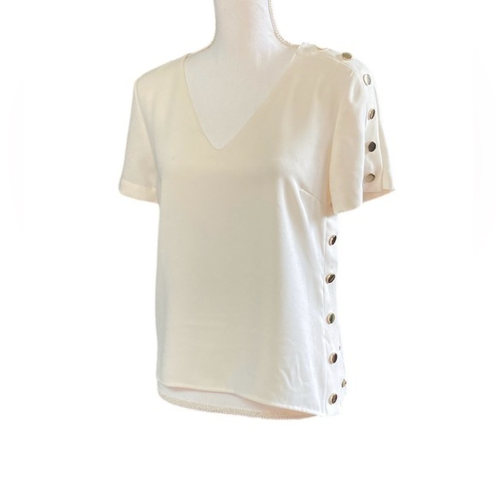 Amanda Uprichard Ivory blouse short sleeve V neck